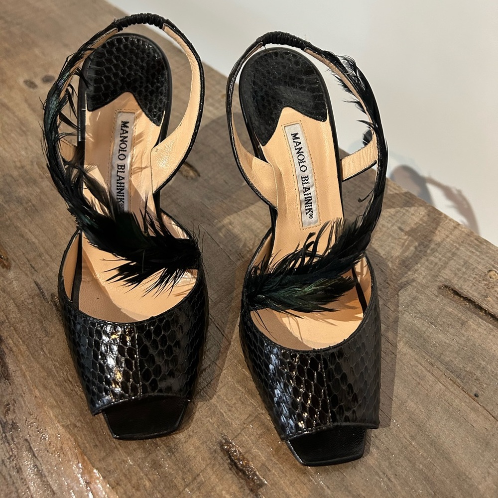 Manolo Blahnik Black Slingback with Feather accent - size 38.0